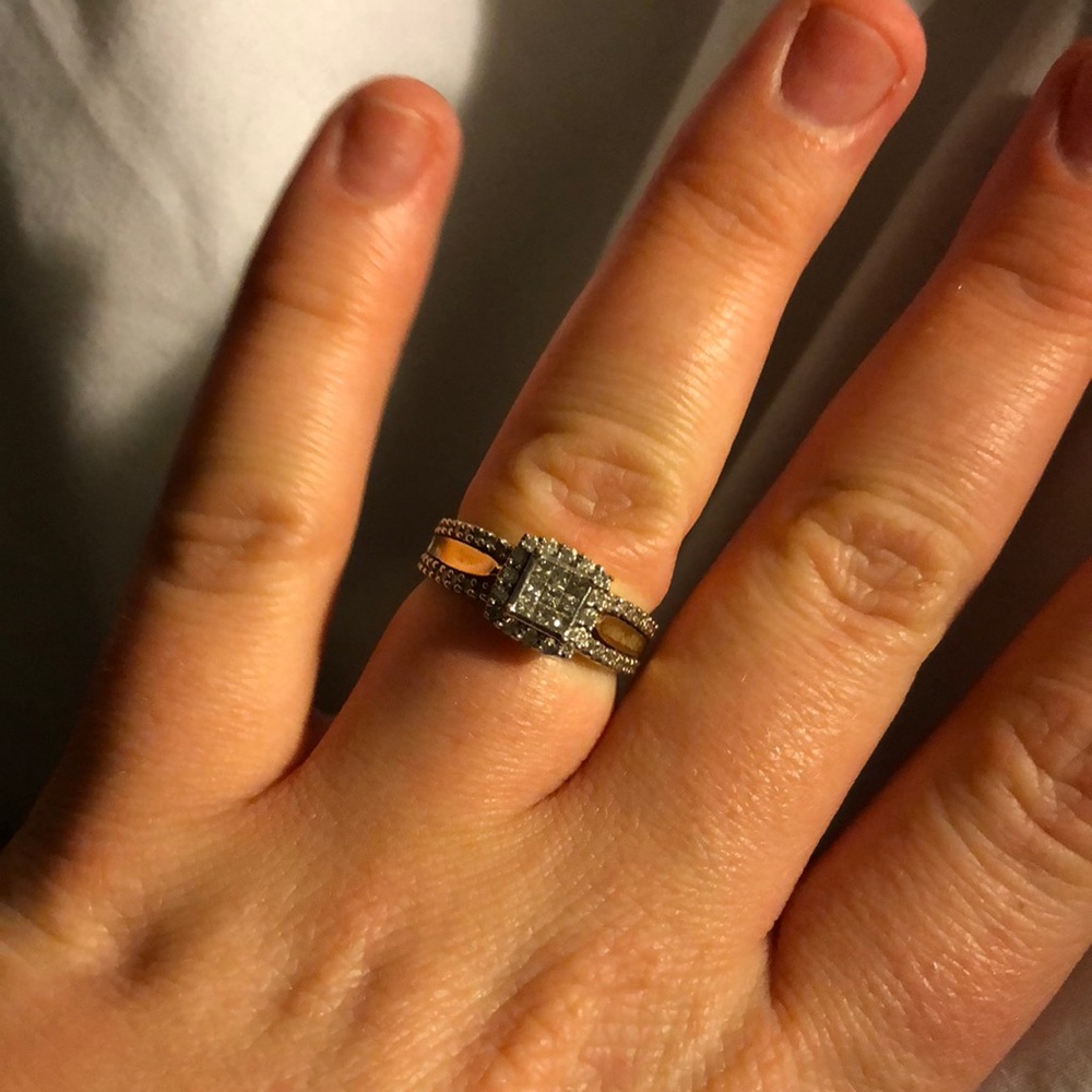Ring - Picture 2 of 2